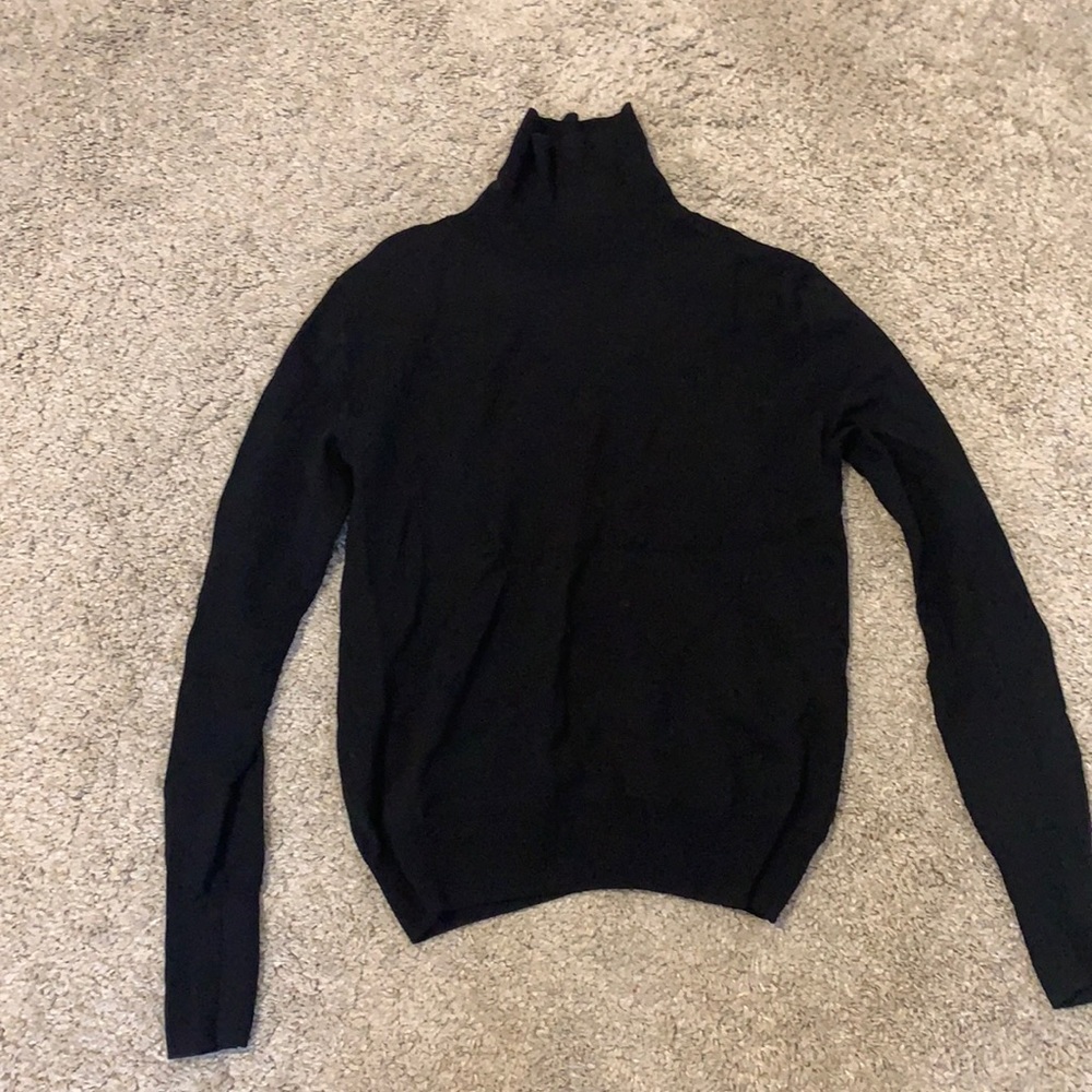 Aritzia black turtle neck